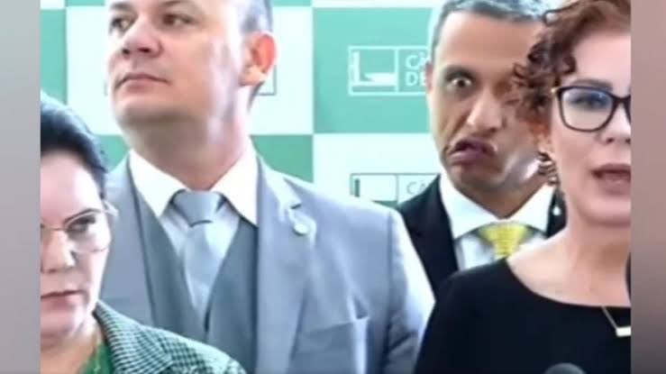 GervasioFuringo's tweet photo. @GayerGus EITA! MAS O QUE FOI ISSO MEU CONSERVADOR CRISTÃO? QUASE MORDENDO A PRÓPRIA ORELHA? https://t.co/ojY9eDFIQp