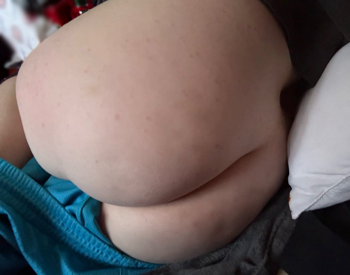 Calliepuppp's tweet photo. WAIT BUTT OMG

#nsfwtwt #buttposting #findom #nsfw #nsfwacc #Horny #genderfluid #selling https://t.co/gJhjcwAmBK