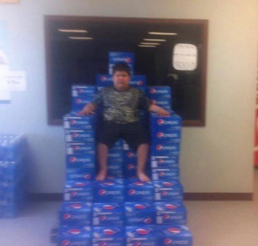 100 seguidores clavao y de ahí no se mueve, el publico perfecto.
10 dan likes, 3 comentan, la vida es buena