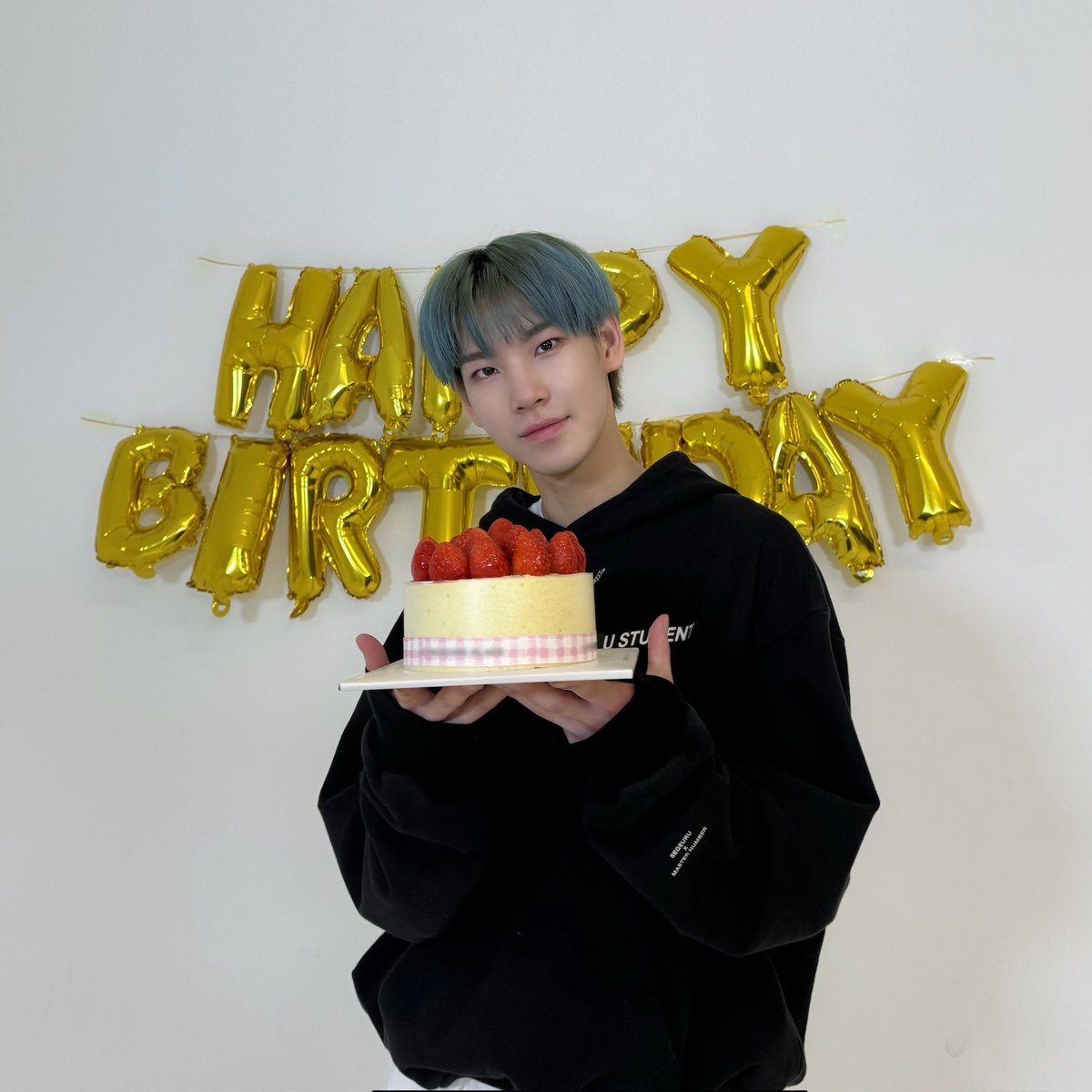 Info [16/1/26] _[𝒉𝒂𝒑𝒑𝒚 𝒃𝒊𝒓𝒕𝒉𝒅𝒂𝒚🎉] #Hyeonggeun #형근 [22/1/26]

Desejamos que este ano seja repleto de saúde e felicidade de conquistas junto ao  (<a href="/NXD_RBW/">NXD Official</a>).

#NXD #RBW #엔엑스디 #NEXTIDENTITY #HAPPYBDAY_HYEONGGEUN