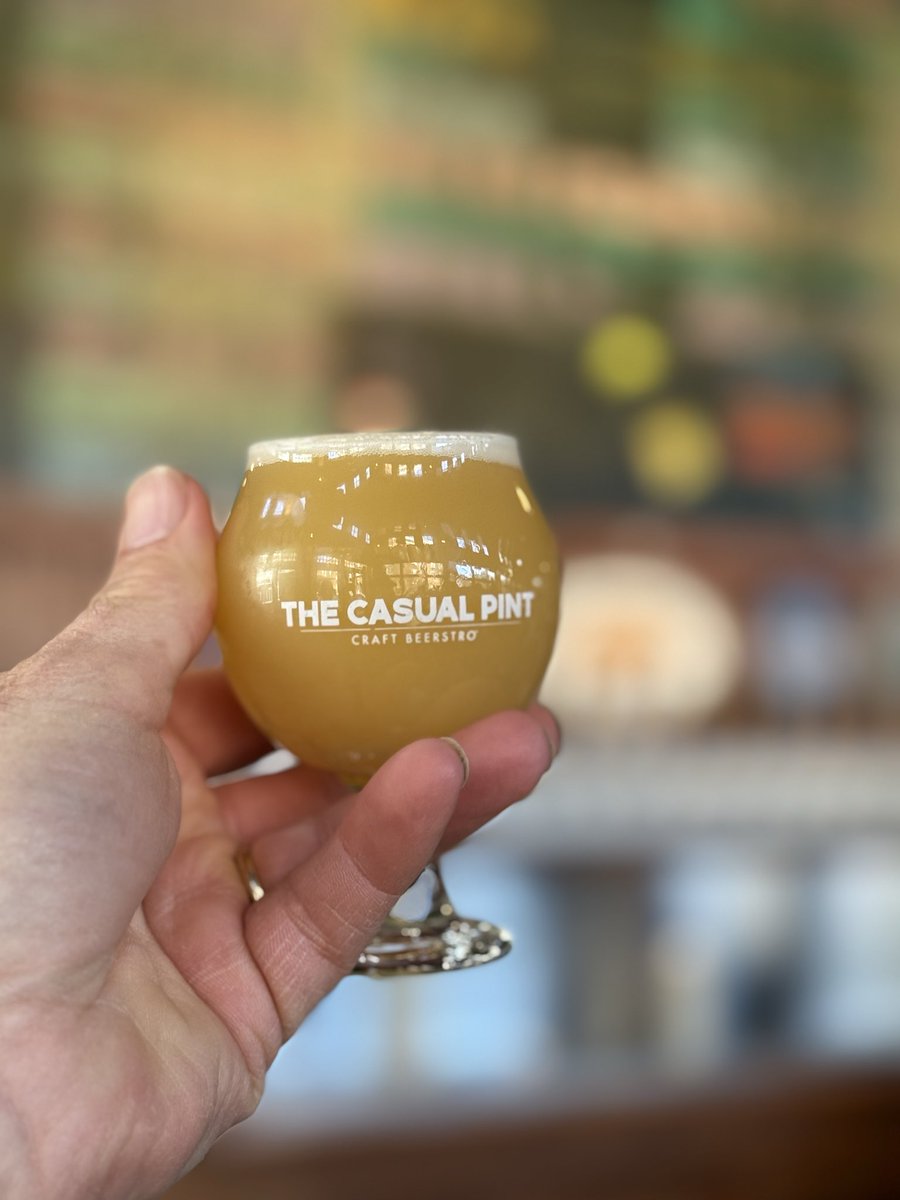 AleReview tweet media