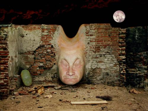 thinking about how Zdzisław Beksiński, one of the best painters of the 20th century, briefly hyperfixated on CGI in the 90s

he was murdered a few years later

strangely, his weird ass uncanny CGI art feels extremely prescient for internet era liminal-surrealism aesthetics