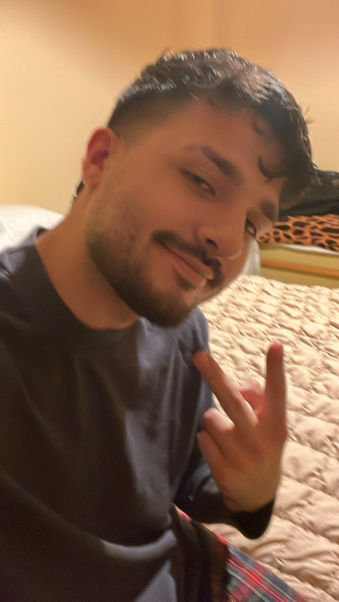 Giuseppe_log_'s tweet image. sleepy 

#boy #italianboy
