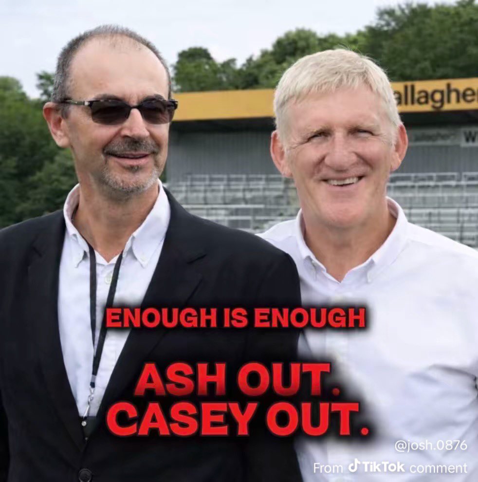 ᴮᵒᵒ tweet media