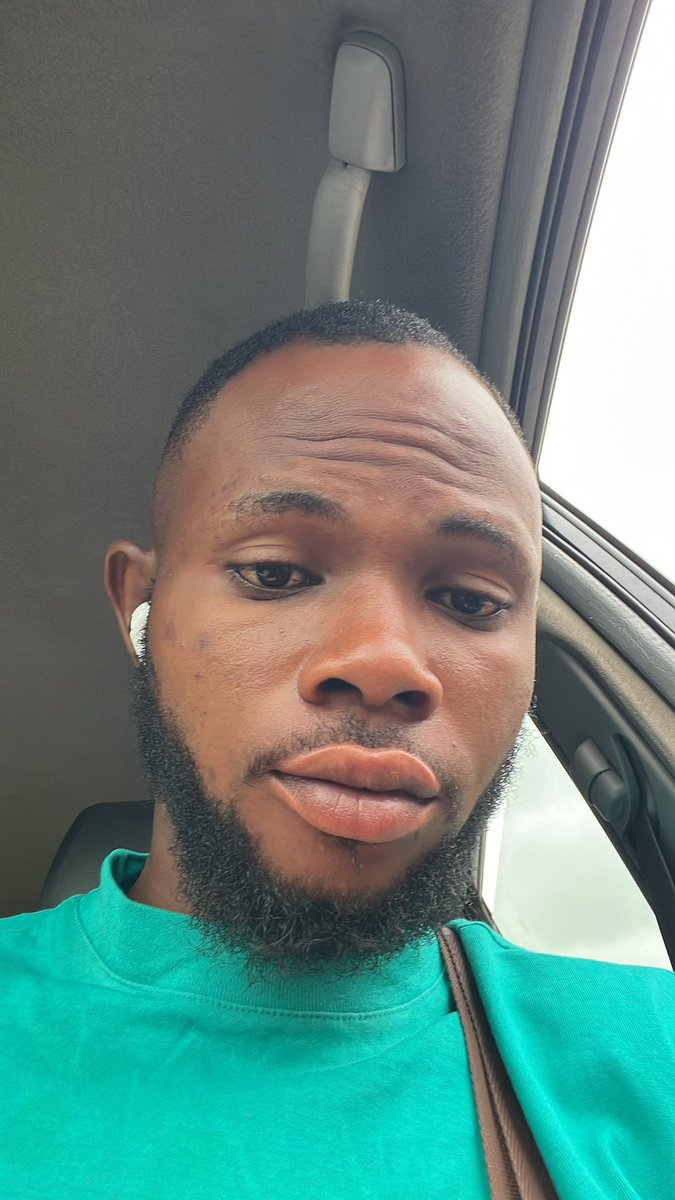 sinzuslim's tweet photo. @SalamiY58557112 @yabaleftonline Weyrey ikorodu boy 🤣🤣😂😂🤣 I am very sure your mother needs to sleep with several before she can feed you chai see your weed finished life 🤣🤣🤣😂 https://t.co/Sl4WUc8Dac