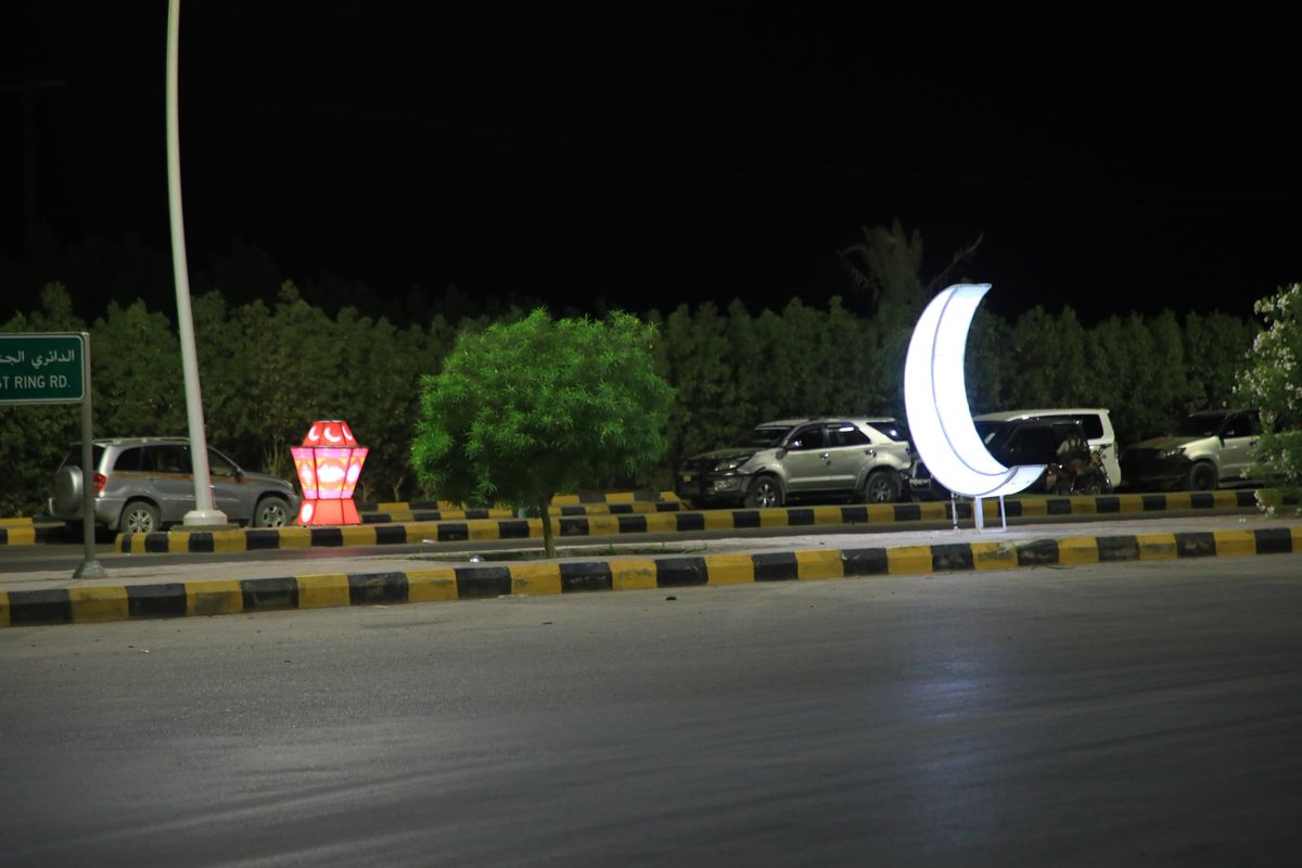 شوارع مدينة مأرب تكتسي الزينة الرمضانية ابتهاجا بقدوم شهر رمضان المبارك.