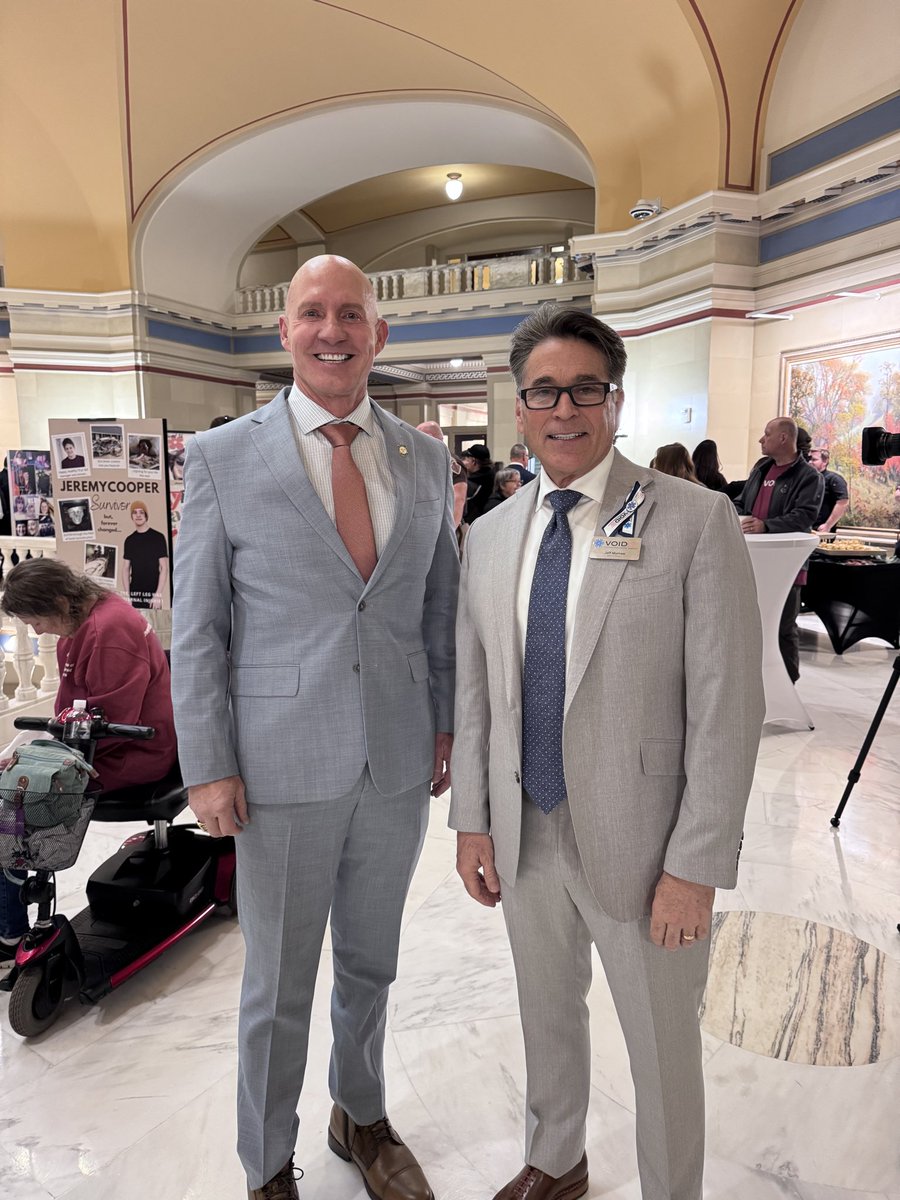 Darrell Weaver tweet media