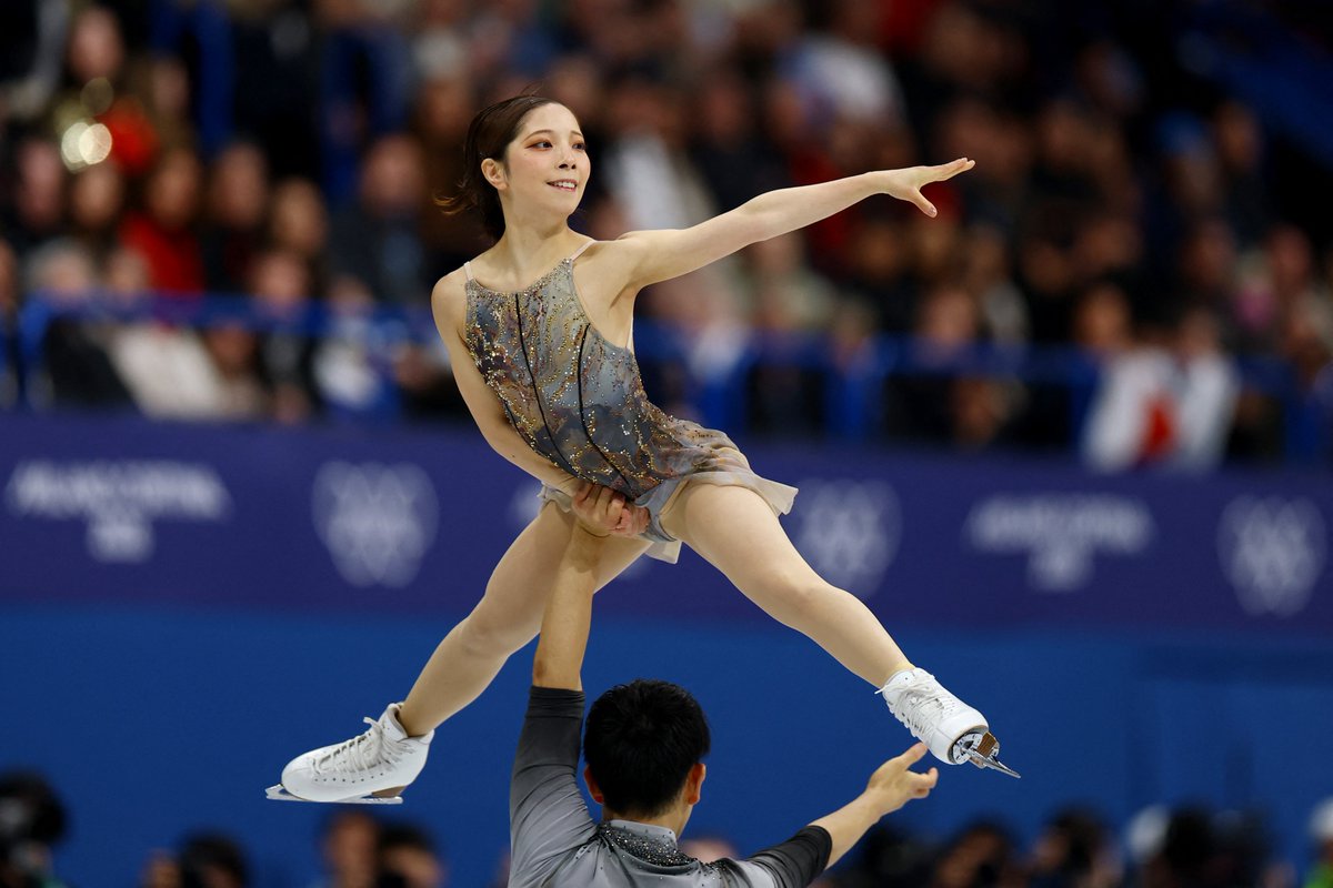 ReutersJpSports's tweet photo. #ミラノコルティナ五輪 #フィギュアスケート 混合ペアフリープログラムで演技を行う三浦璃来、木原龍一組。

SP5位だったがフリーで世界最高の158.13点をマークし、合計231.24点で金メダルに輝いた。2月16日、ミラノ・アイススケートアリーナで撮影。REUTERS/Yara Nardi/Amanda Perobelli #TEAMJAPAN https://t.co/wsZpSpuTto