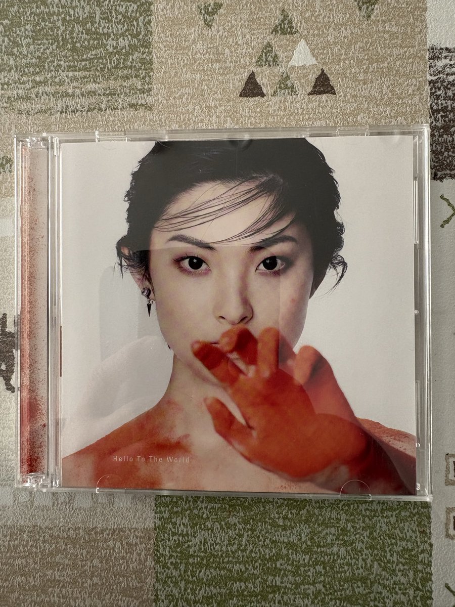 Aq79gwPv7Z89113's tweet photo. 【家入レオ 『Hello To The World』】
2015年の今日は、家入レオさんの『Hello To The World』のリリース日‼️
#家入レオ
#HelloToTheWorld
#2016年2月17日 https://t.co/eaSIts7qQy