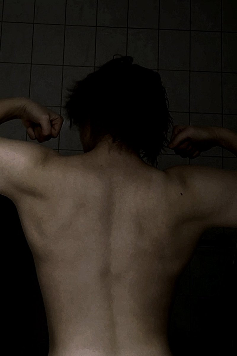 RayThaRatKing's tweet photo. A lil self appreciation for hitting the gym sinds may 2025, proud of myself 😌 https://t.co/I4WOt2bwR7
