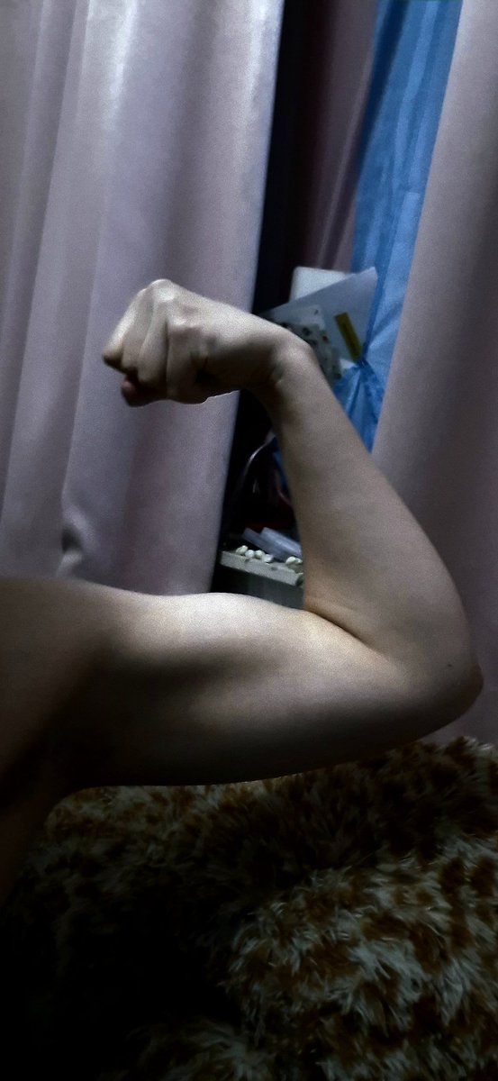 RayThaRatKing's tweet photo. A lil self appreciation for hitting the gym sinds may 2025, proud of myself 😌 https://t.co/I4WOt2bwR7