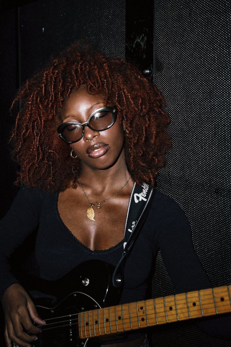 carimakesnoise's tweet photo. 👩🏾‍🎤🎸 https://t.co/PtiLRsVi9n