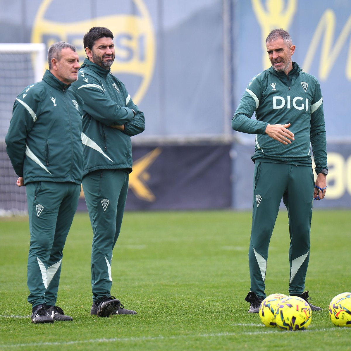 💪 Nous commençons le travail pour #CádizRealSociedadB! 

👉 Demain : 16h00.