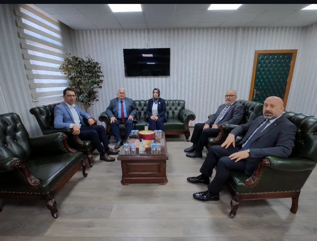 yenipartisivas's tweet photo. İl Başkanımız Yılmaz Coşkun ve il yöneticilerimizle, Sivas Barosu Başkanı Fatih Sevim ile bir araya geldik.
Hukuk ve adalet üzerine verimli bir görüşme gerçekleştirdik. Teşekkür ediyoruz. https://t.co/z5X9MOysiM