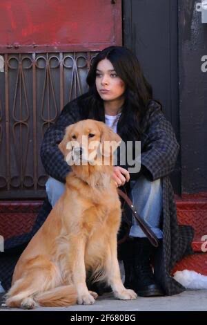 open_casket_'s tweet photo. Why is this literally the Hailee steinfeld as Kate bishop paparazzi photos https://t.co/6jm9a9CRXo