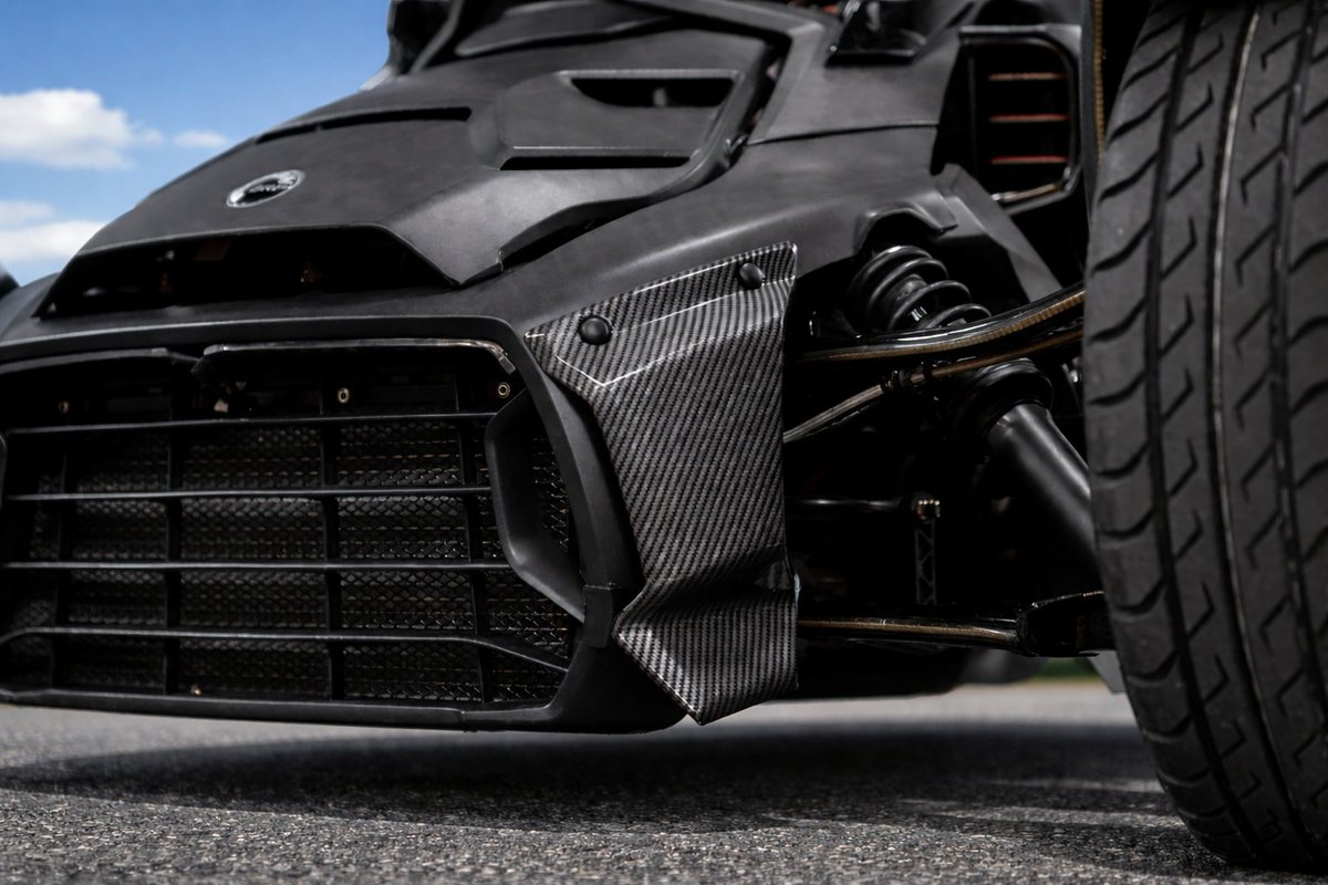 SlingMods's tweet photo. Dylan’s go-to Ryker Mod 👊
The EvolutionR Carbon Fiber Pattern Front End Side Scoops add just the right amount of edge to the Ryker’s front end without going over the top.

🛒: https://t.co/ybpxQCuL9o https://t.co/N5A9mpendw