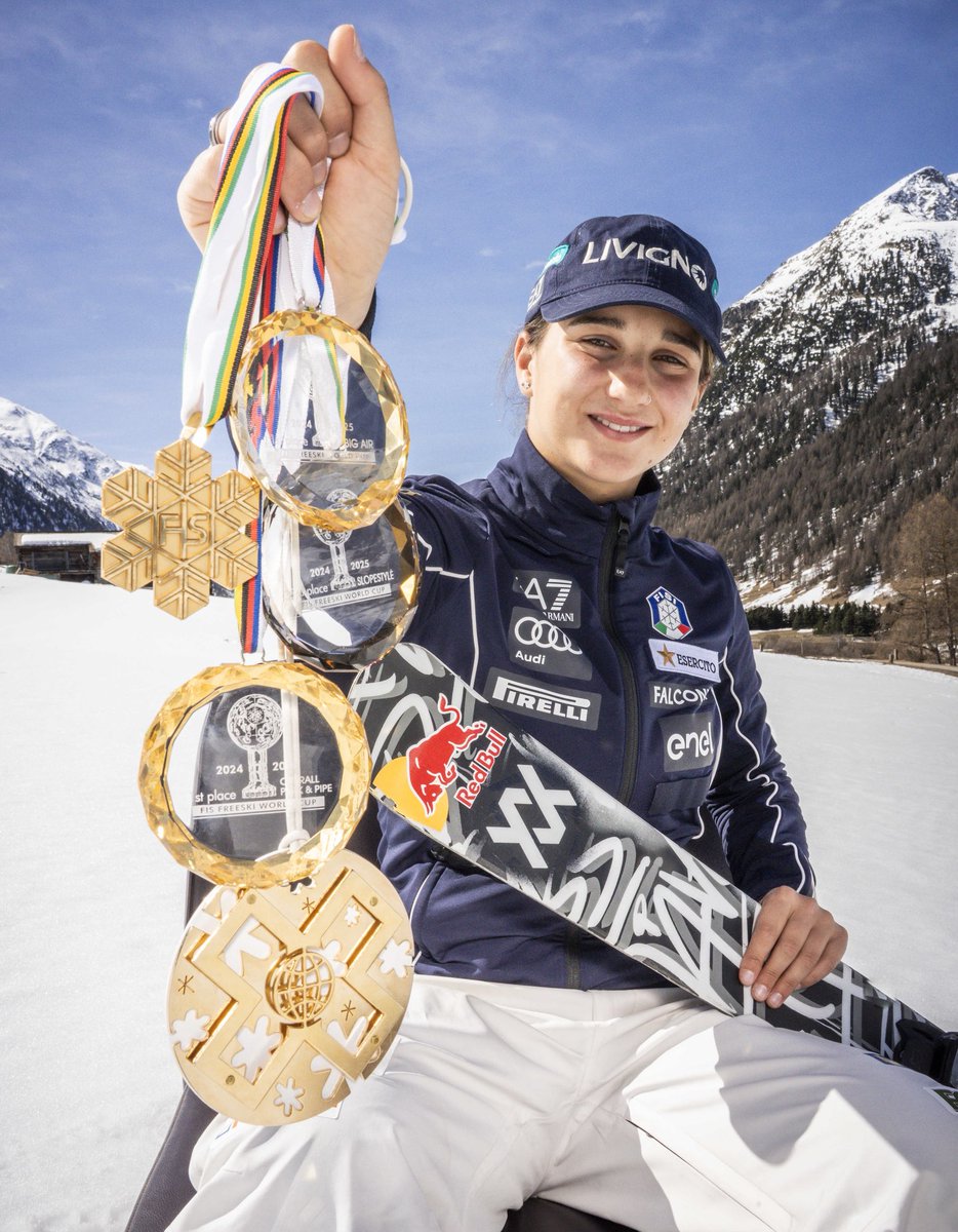 KleineTrompet's tweet photo. Ex giocatore medio di calcio : ho rotto il crociato ma ora faccio la pasta alla carbonara più buona del mondo  

Le nostre donne alle #Olimpiadinvernali2026 : https://t.co/UNlxs33btn