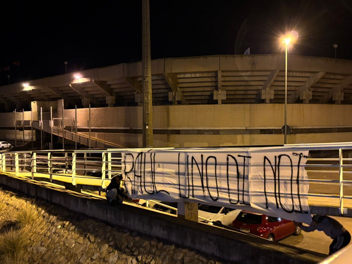 fjmoya's tweet photo. En mitad de este sainete, la afición (la que resiste a pesar de tanta mentira y tanta ignominia) ha elegido. Y ha elegido la dignidad, el compromiso y el sentido de pertenencia. 
Foto: @IcuesCarthago https://t.co/3OhyEc36ri