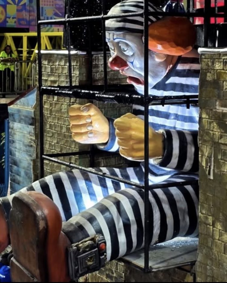 ColetivoSalaPT's tweet image. Vamos falar de democracia garantida #SemAnistia        #Carnaval2026