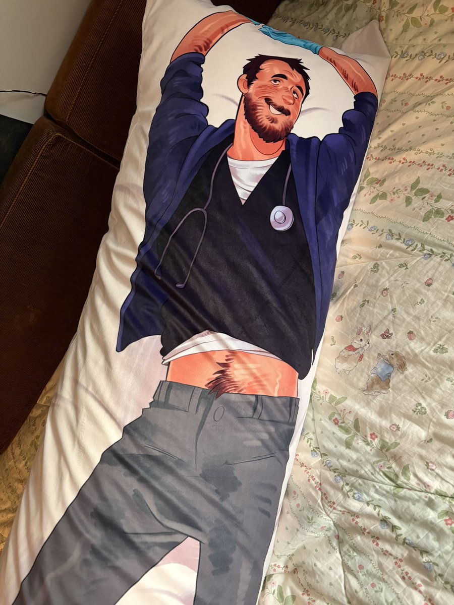 Was making my bed and realized I never showed yall the Robby body pillow I had commissioned?!