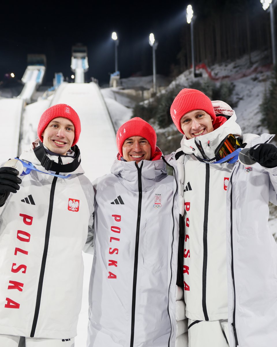 Viessmann FIS Ski Jumping World Cup tweet media