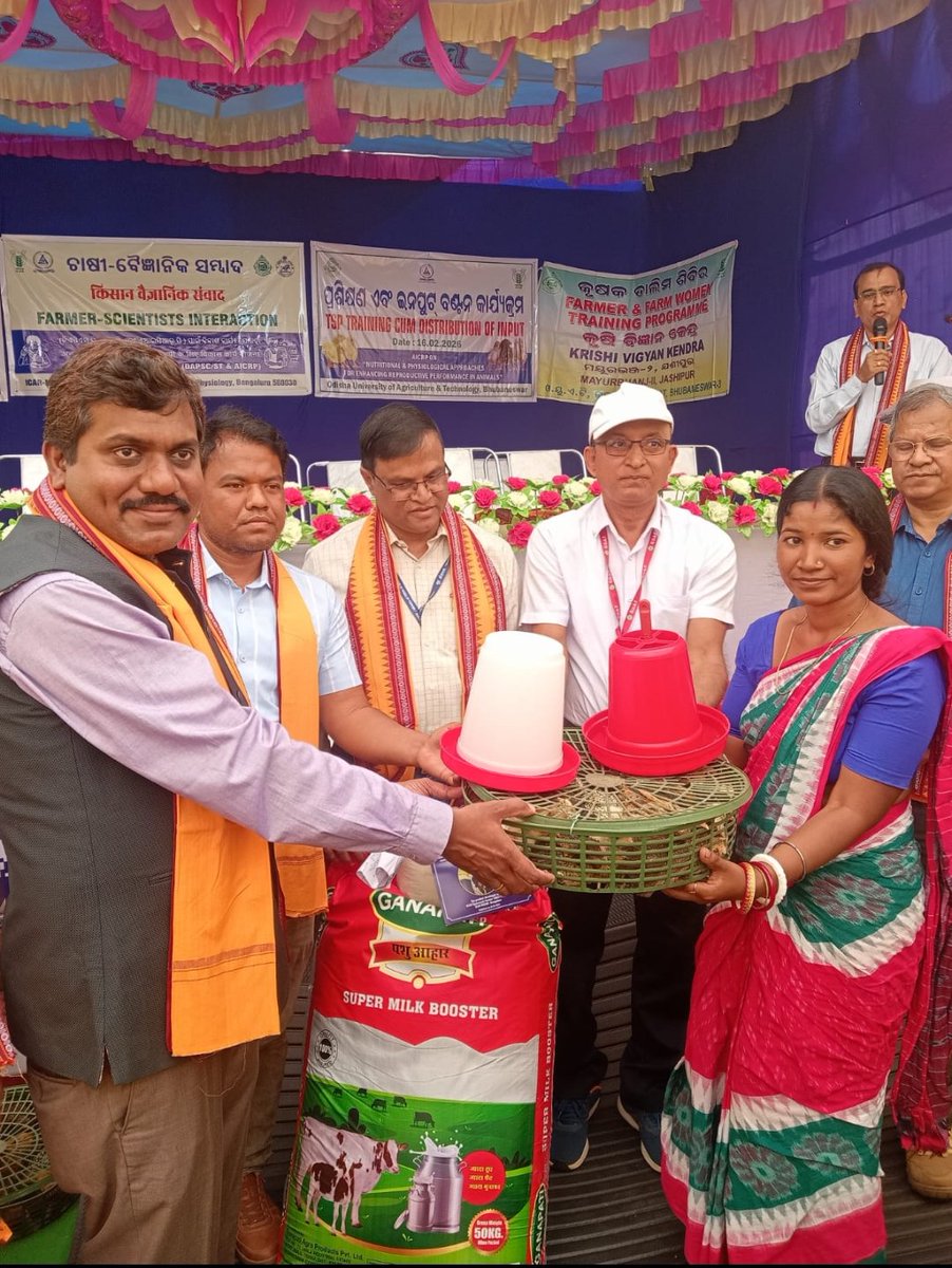 SDVORairangpur's tweet photo. Training &amp; Farmer-Scientist Interaction Meet cum Input Distribution Developement Action Plan for SC &amp; ST Kusumi Block in presence of Director ICAR_NIANP &amp; Dean of Research OUAT Bbsr @farddepartment @dahvsodisha @icarindia @GokulanandaBJP @DM_Mayurbhanj https://t.co/7zINGJJkpZ