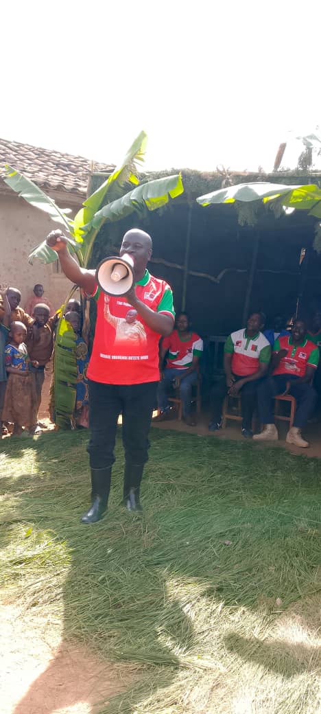 CnddFddButanyer's tweet image. #Kayanza 16.02.2026. Ubuserukizi bw'umugambwe @CnddFdd muri komine #Kayanza,bazindutse kumitumba itandatu yo muri zone #Jene.Muntumbero yo kwishikira kukivi kuraba uko inama nshingiro zipanze.Bongera ba bibutsa gukurikirana igiterwa c'ivoka ya ruhere.