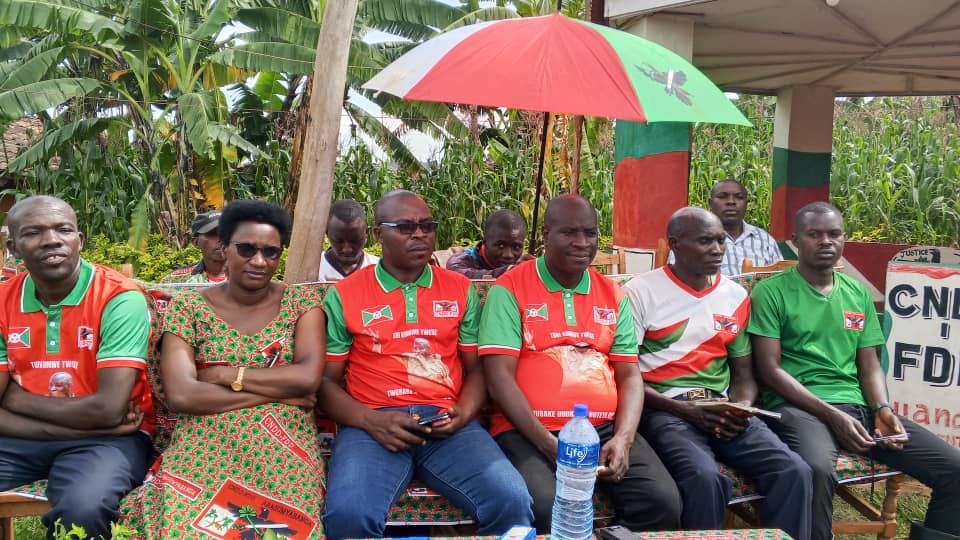 CnddFddButanyer's tweet image. #Kayanza 16.02.2026. Ubuserukizi bw'umugambwe @CnddFdd muri komine #Kayanza,bazindutse kumitumba itandatu yo muri zone #Jene.Muntumbero yo kwishikira kukivi kuraba uko inama nshingiro zipanze.Bongera ba bibutsa gukurikirana igiterwa c'ivoka ya ruhere.