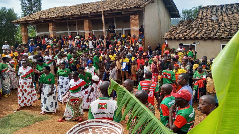 CnddFddButanyer's tweet image. #Kayanza 16.02.2026. Ubuserukizi bw'umugambwe @CnddFdd muri komine #Kayanza,bazindutse kumitumba itandatu yo muri zone #Jene.Muntumbero yo kwishikira kukivi kuraba uko inama nshingiro zipanze.Bongera ba bibutsa gukurikirana igiterwa c'ivoka ya ruhere.