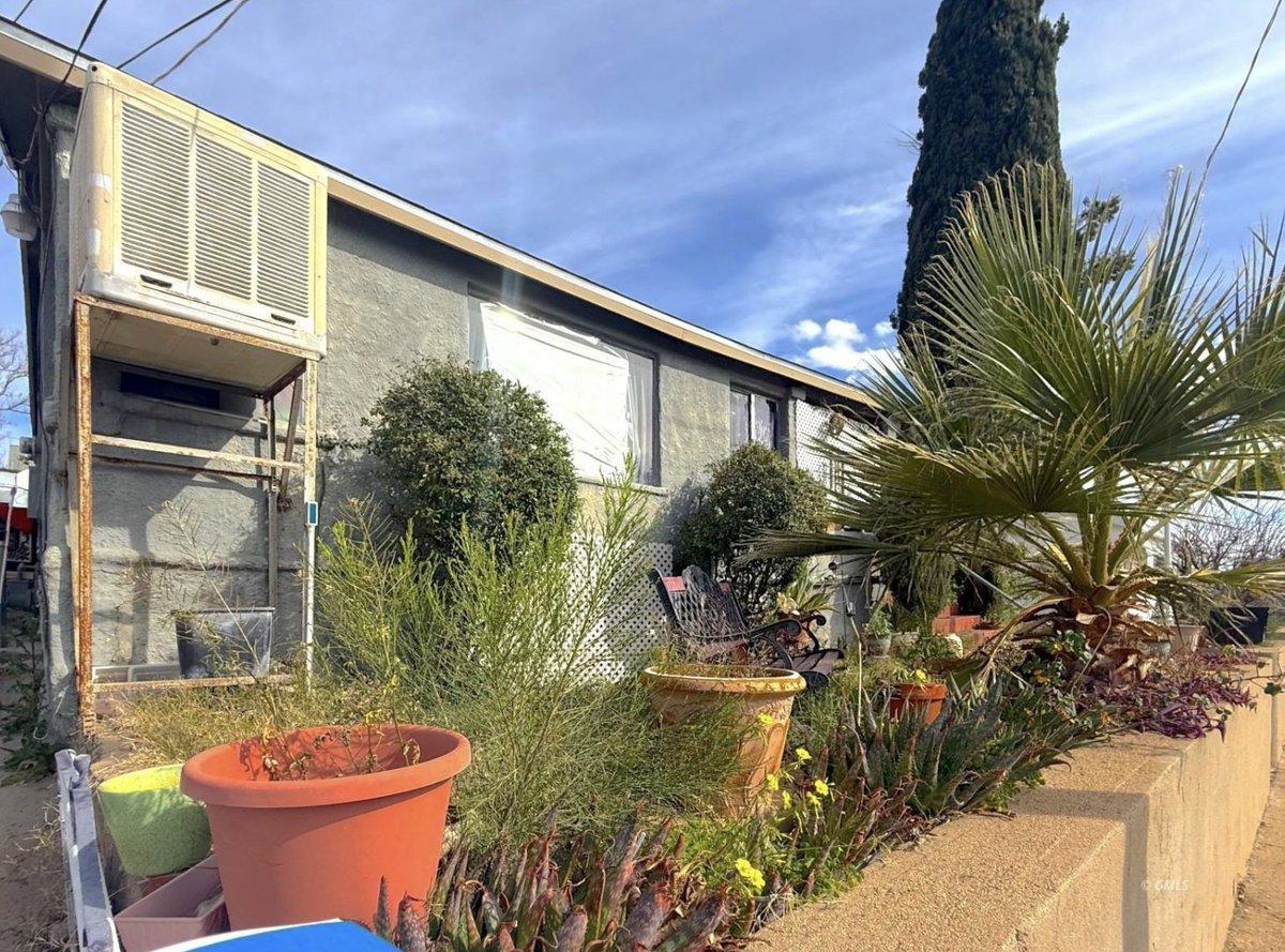 oldhouseunder50's tweet image. Escaping the cold is easy in this #Arizona property that offers #mountainviews. oldhousesunder100k.com/affordable-195…