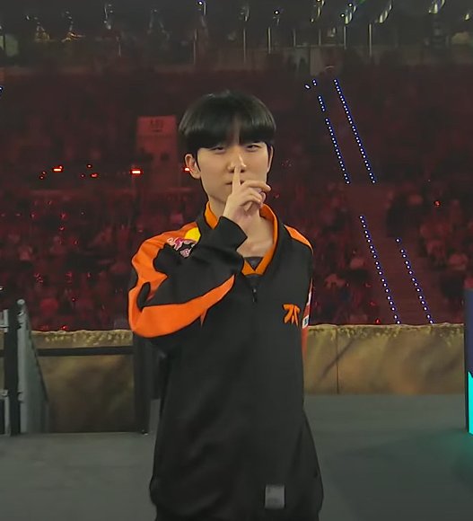 s | 🪽 (@berserkersgf) on Twitter photo 