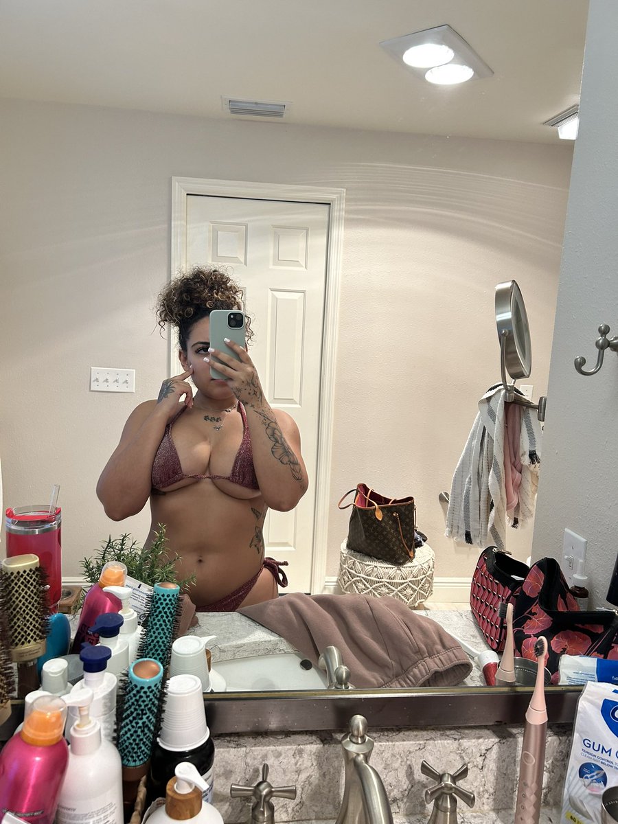 taylor⊹ ⋆˙ tweet media