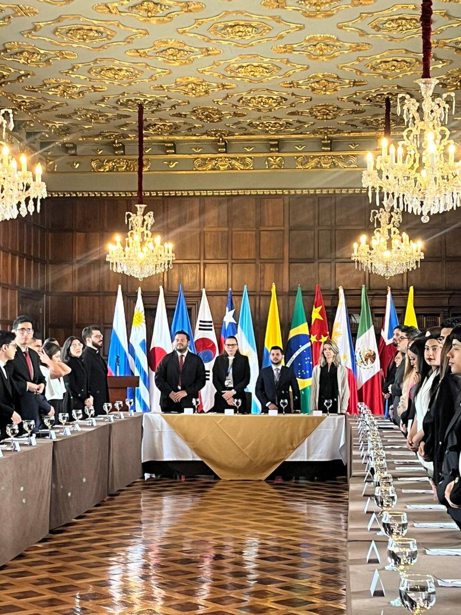 Asoc.Diplomática y Consular de Colombia tweet media