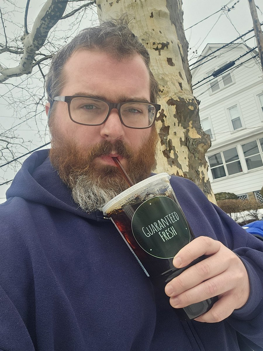 Guess whose ceiling fan broke? Now trying to see I should get someone to replace it or try to do it myself!

(241 days. 4 years.)