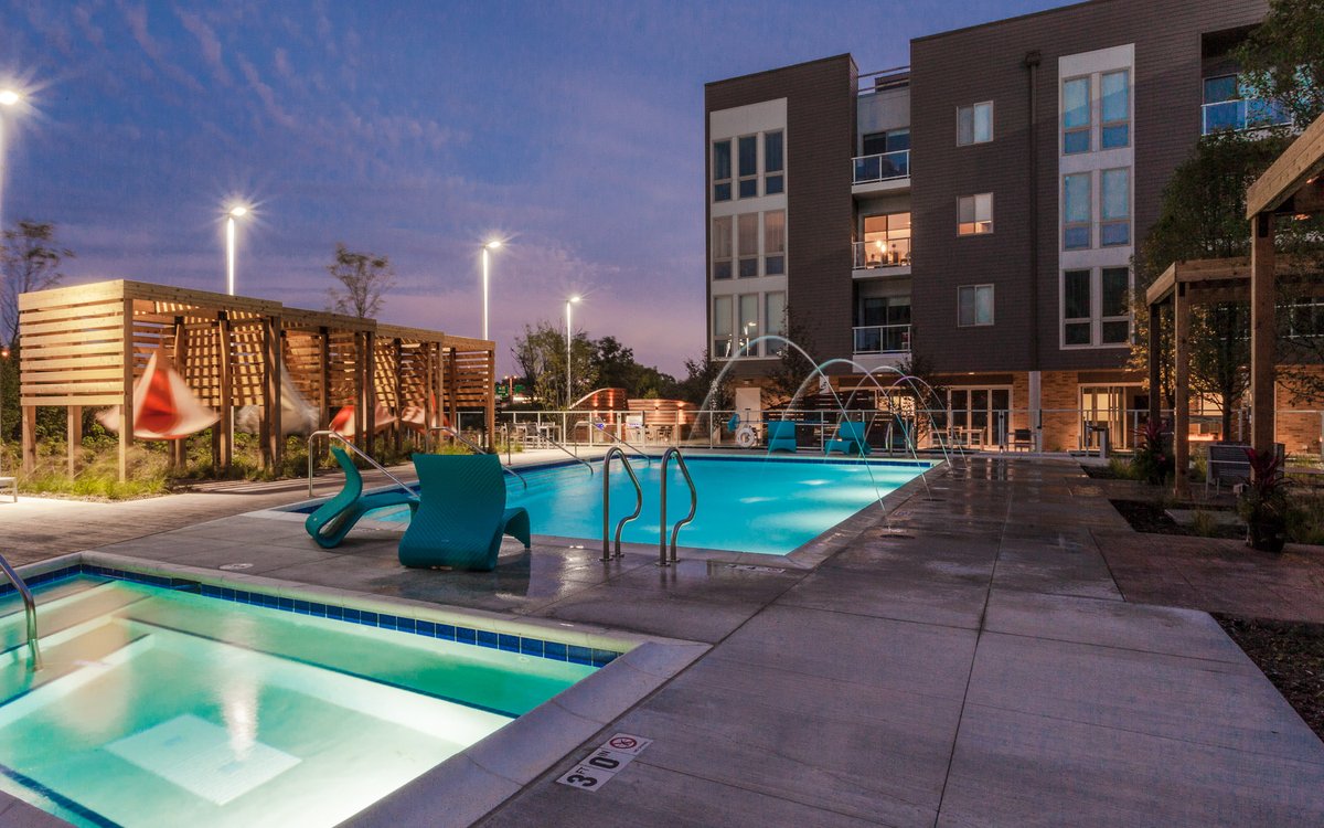 ConorCommercial's tweet image. Hear from Jason Lentz, Senior Vice President – Multi-Family, as he shares insights on meeting renter expectations through smarter amenity design: 
conor.com/in-the-news/me…

#Conor #CREInsights