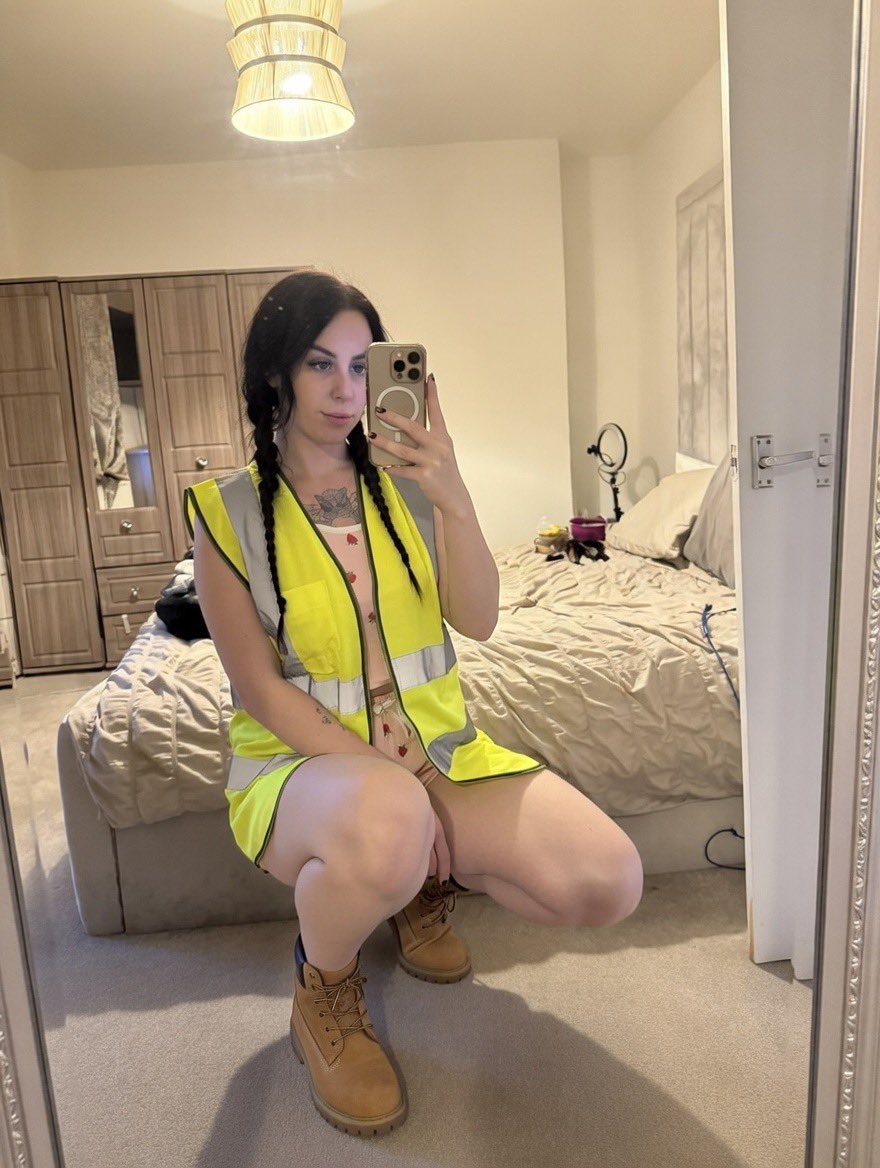 Jade tweet media