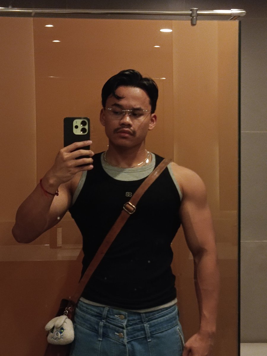 Jiggly (B)uff 🐯 tweet media