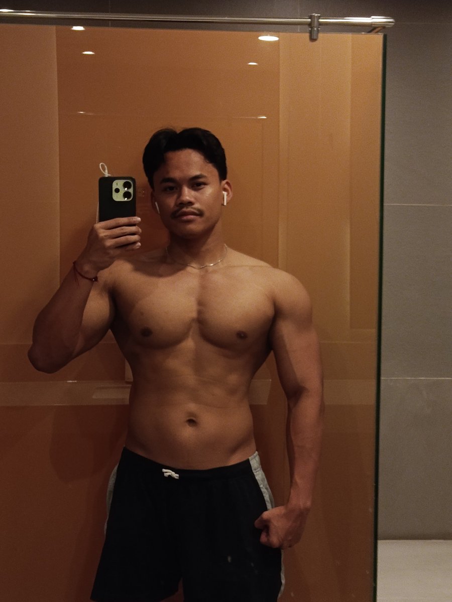 Jiggly (B)uff 🐯 tweet media