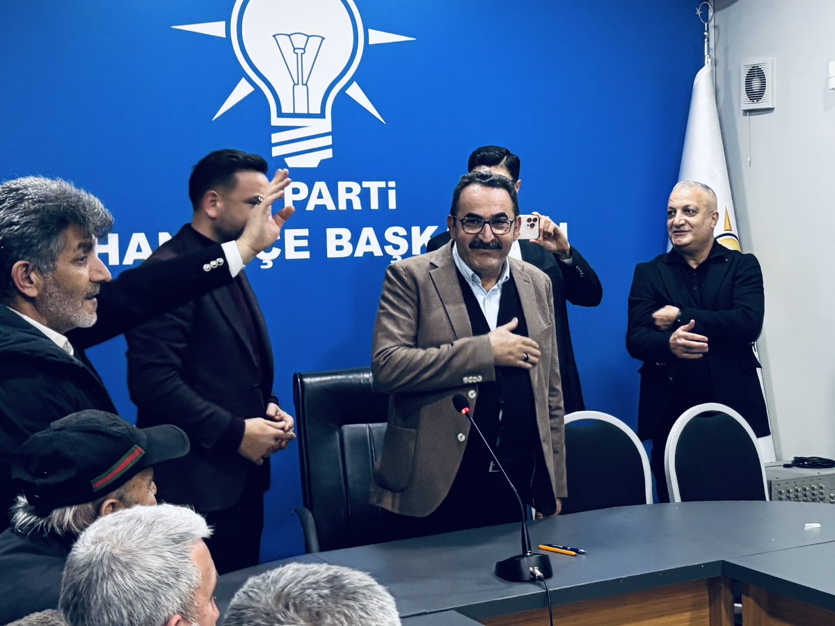 ibrahimgokcedg's tweet photo. 📍 7. Bölge Toplantımız | AK Parti Seyhan İlçe Başkanlığımız

7. Bölge toplantımızı, Milletvekilimiz Sn. Abdullah Doğru’nun katılımlarıyla ilçe binamızda gerçekleştirerek; saha çalışmalarımız, mahallelerimizde yürütülen faaliyetler ve önümüzdeki dönem yol haritamız üzerine kapsamlı istişarelerde bulunduk.

Birlik, beraberlik ve teşkilat bilinciyle oldukça verimli geçen toplantımızda, Seyhan’ımız ve Adana’mız için azimle, kararlılıkla çalışmaya devam etme irademizi bir kez daha güçlü şekilde ortaya koyduk.

Kıymetli katkıları ve destekleri için Sayın Milletvekilimize teşekkür ediyoruz.

#AKParti
#AKPartiSeyhan
#7BölgeToplantısı
#BirlikBeraberlik

@omerrcelik @abuyukgumus @yahyacelik_
@ozmehmetemin @Tamer_Dagli @KaramikSunay  @abdullahdogru01 @farukaytek
