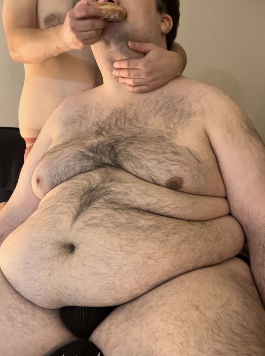 Some fun stuff coming out with my gluttonous hog <a href="/WTGains/">BlubberHog</a> 🐽 He’s going to get get so freakishly big because of me 😈