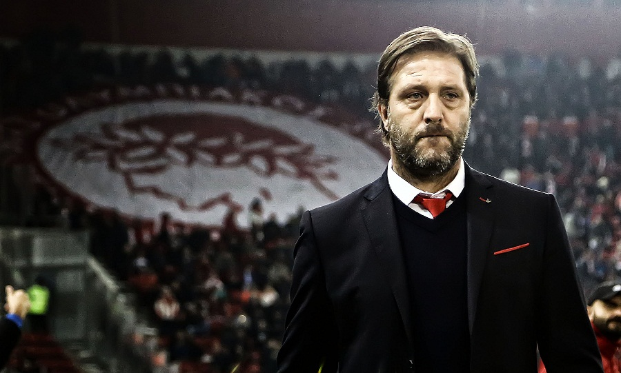 victorbarbuza's tweet photo. "Um jogador pode até não valorizar a qualidade de um treinamento, mas vai valorizar a coerência ou incoerência de um treinador".

🔎🇵🇹 Conheça um pouco mais das ideias e metodologias do treinador português Pedro Martins. 👇 https://t.co/gYO3wbQaDO