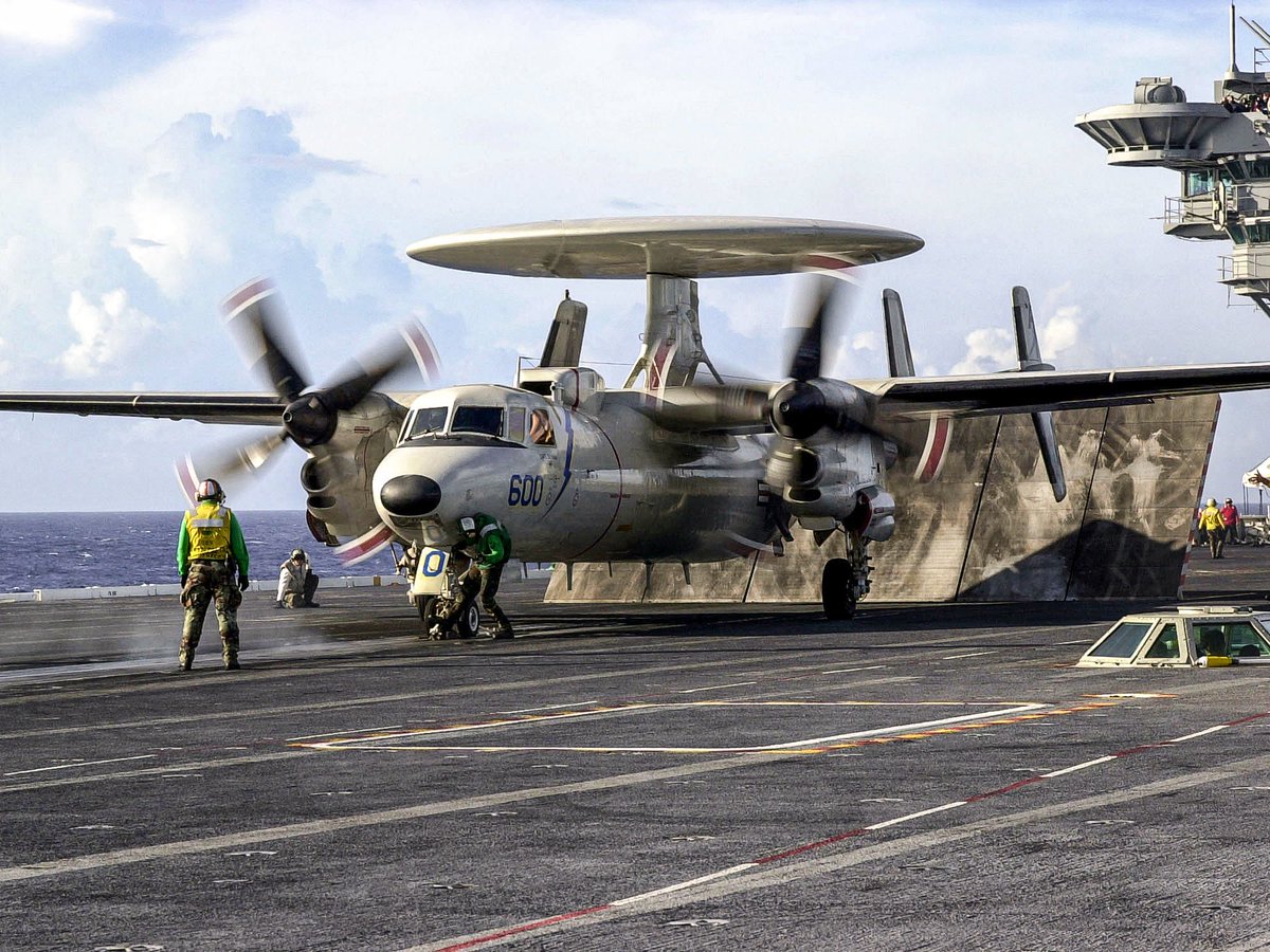 the HAWKEYE has now been in service for about SIXTY-TWO YEARS. photo is a C model on the NIMITZ SEPT01. (y. rosas) it’s the GD SNAILS