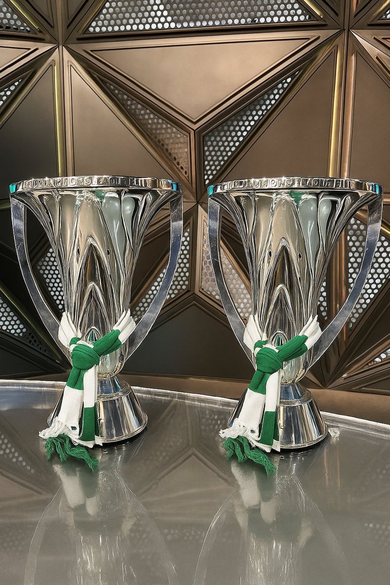 bt3's tweet image. هـل تحدث؟ هـل تصبح حقيقة يا رفـاق؟

هـل نشاهد الأهلي بطل النخبة مرة ثانية على التوالي؟ 💚