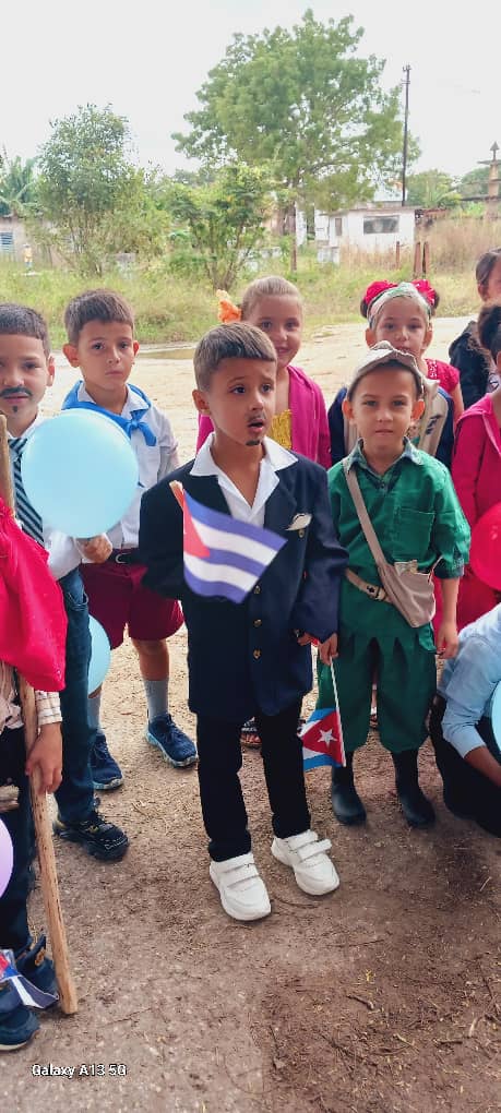 En medio de los desafíos que enfrenta Cuba, los niños en las instituciones educativas en el municipio  Céspedes brillan con una luz especial. Su risa contagiosa y su curiosidad insaciable son un recordatorio de la resiliencia del espíritu humano. 
#PorCamagueyTodo 
#CubaMined