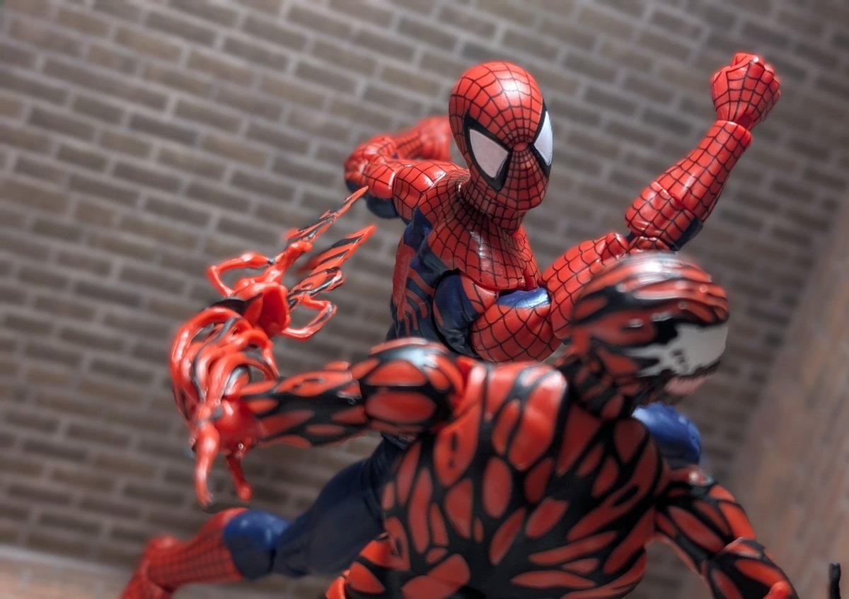 ↑遊びだしたら本気で止まらないぞ…マキシマムのスパイダーマンが個人