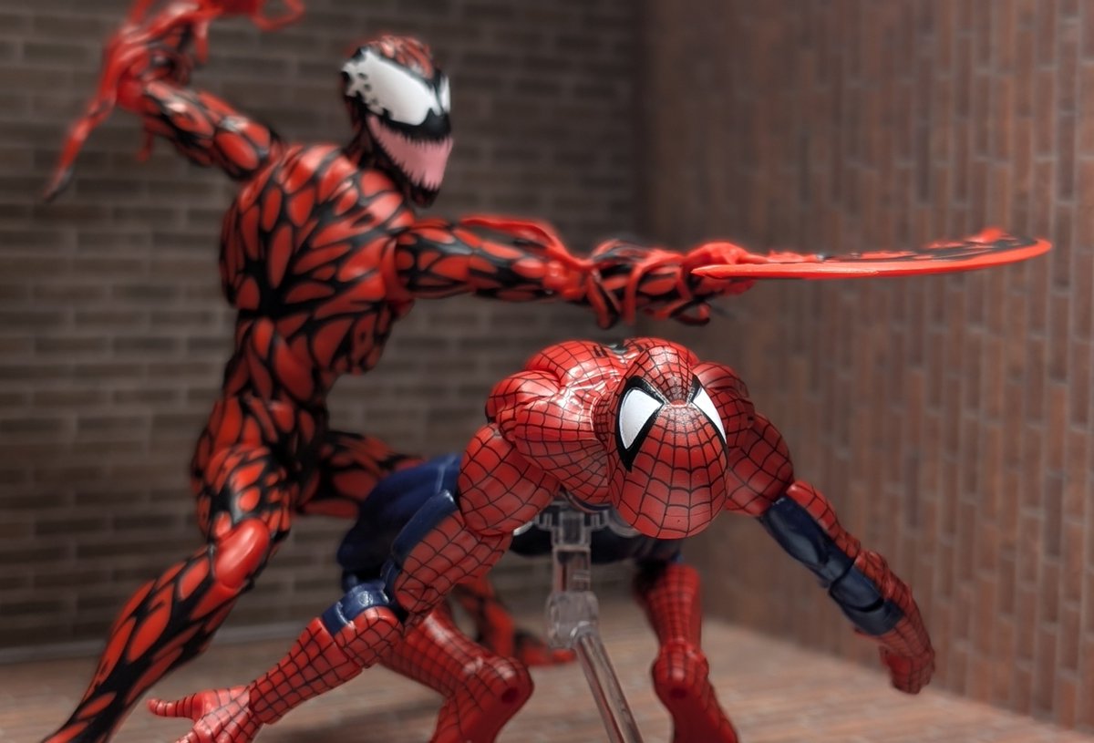 ↑遊びだしたら本気で止まらないぞ…マキシマムのスパイダーマンが個人