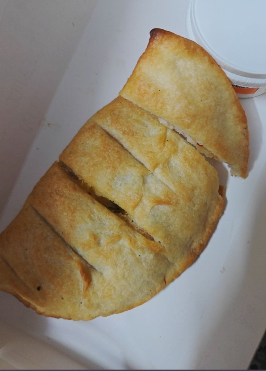 KushaalA's tweet photo. Disappointed with my order from @lapinozpizza via @Swiggy @SwiggyCares. Received completely raw, undercooked garlic bread—unacceptable and unsafe to eat. Order #230232158804501. Requesting an immediate refund and better quality control. ❌
​#FoodSafety #Swiggy #LaPinoz #Jodhpur https://t.co/8ocbu1Pf2q