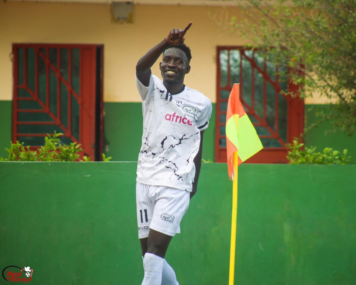 RealDeBanjulFC's tweet photo. FULL-TIME: Abdoulie Baldeh scored the only goal on his return to give us all the crucial three points 🤍💪🏽!
RDB | 1 - 0 | TR
#rdbtr #matchday13 #gffleague #cityboys https://t.co/T8oaL5znK4