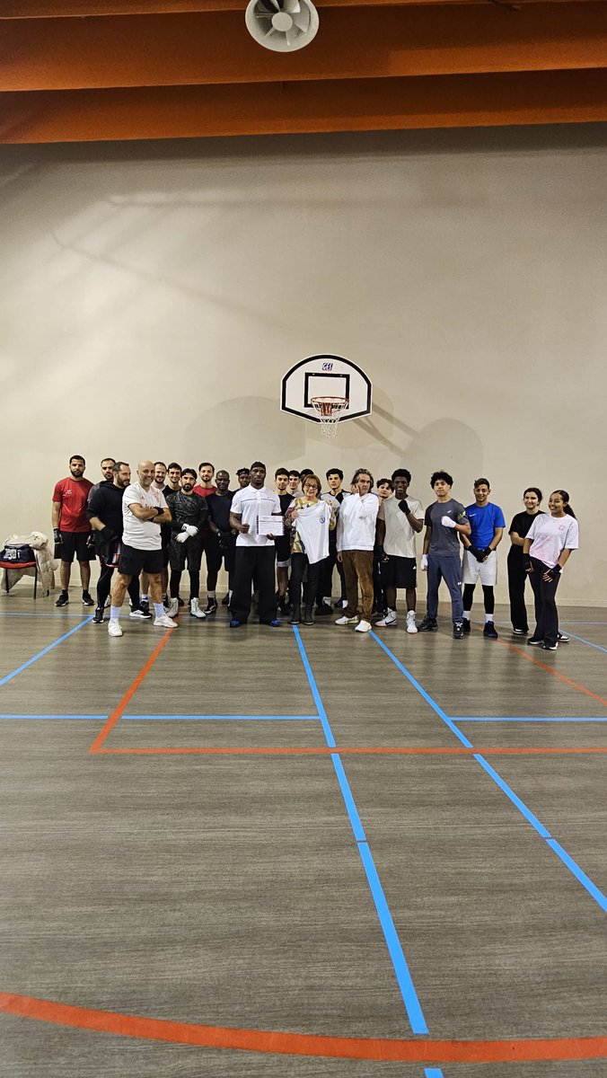 BoxingLyon's tweet photo. 🏆 Sa venue a été ponctuée par la remise des prix à notre équipe technique et à nos champion·nes, mettant à l’honneur leur engagement, leur travail et leurs performances.

✨ Merci pour ce temps de partage et d’inspiration, qui renforce notre passion pour la boxe et la cohésion. https://t.co/eEQqUNscn7