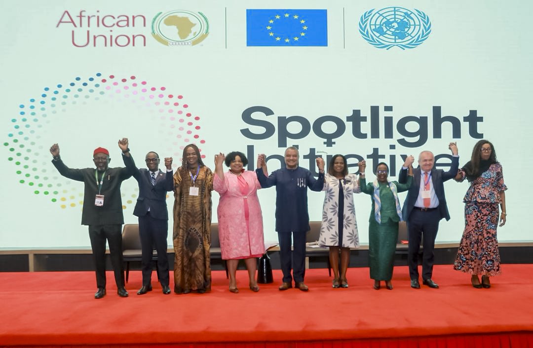GlobalSpotlight's tweet photo. Leaders, partners and advocates gathered in Addis Ababa for a High-Level Dialogue marking the launch of the Spotlight Initiative Africa Regional Programme 2.0 and the Presidential Champion’s 2025 Report.
#EVAWG #WithHer #SIARP https://t.co/V9SR7U95uF